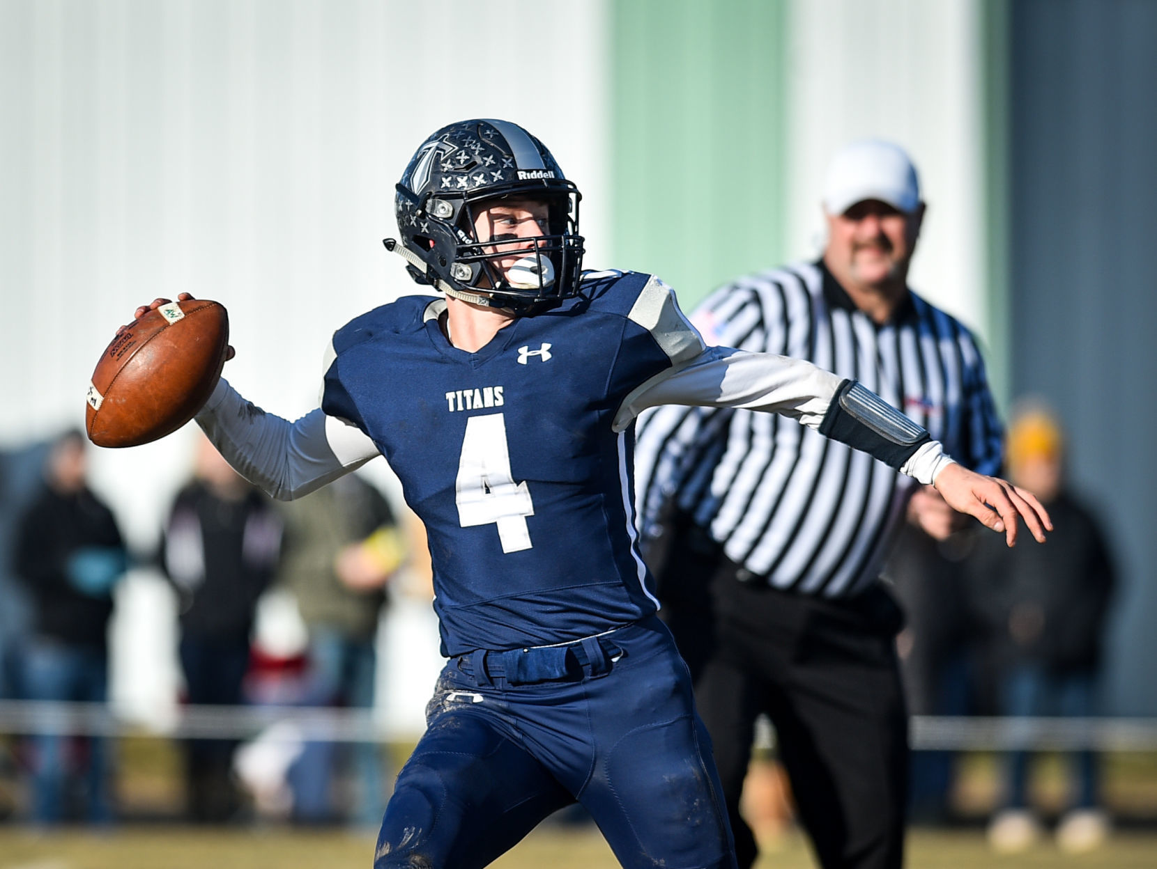 112319-mda-spt-aw-football-013a.jpg